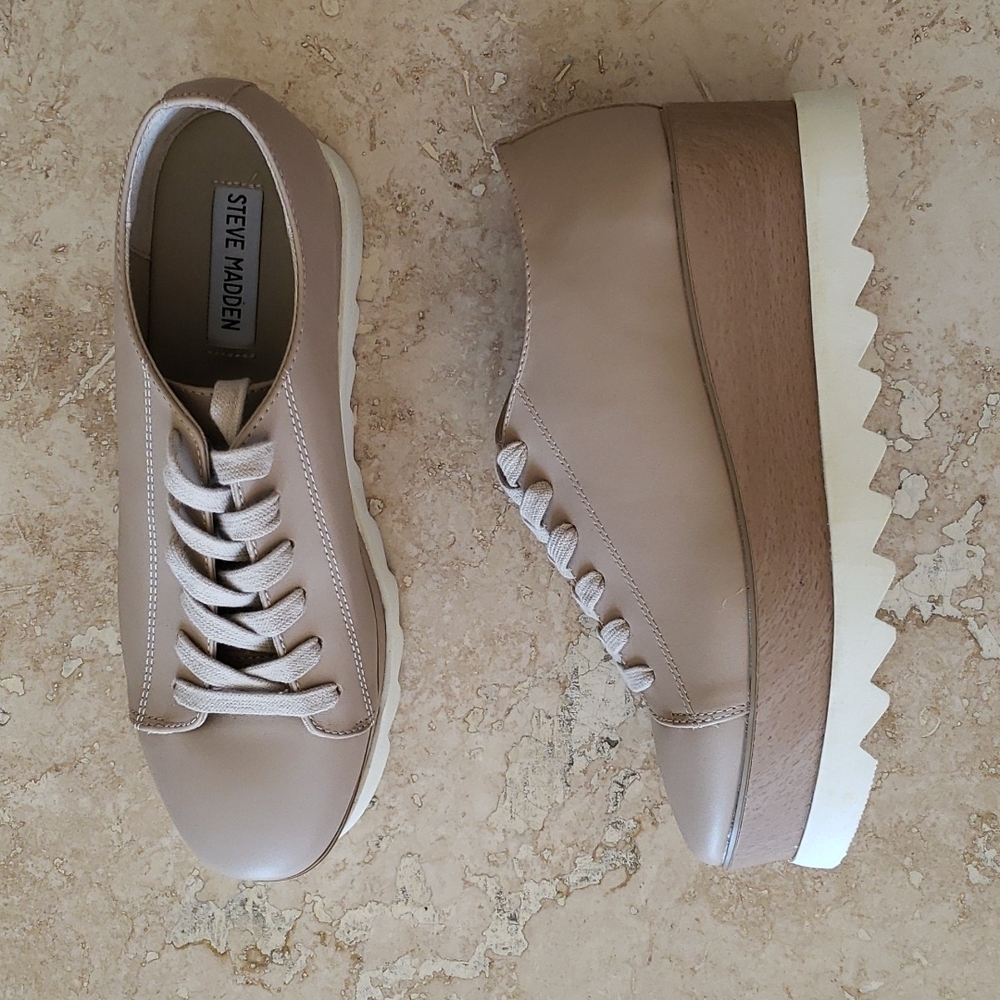 Steve Madden Kinsey 8.5 platform sneakers